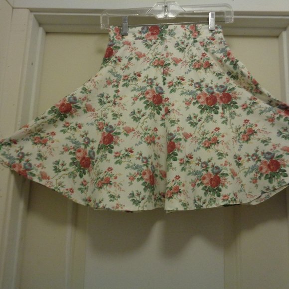 FRANCINE BOWER Dresses & Skirts - DEMURE 80S SOFT GIRL VINTAGE FRANCINE BOWER TEEN FLOWERS FLARES SKIRT 3/4